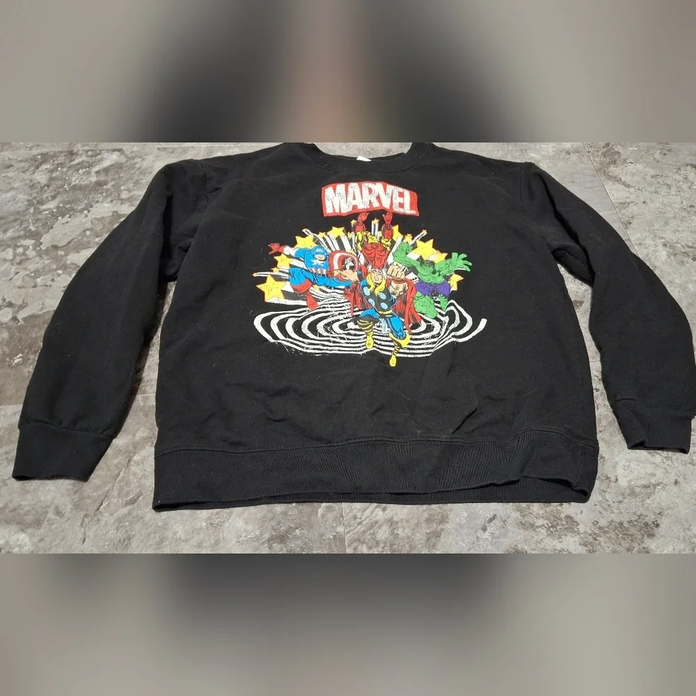 Boys marvel sweatshirt size XL